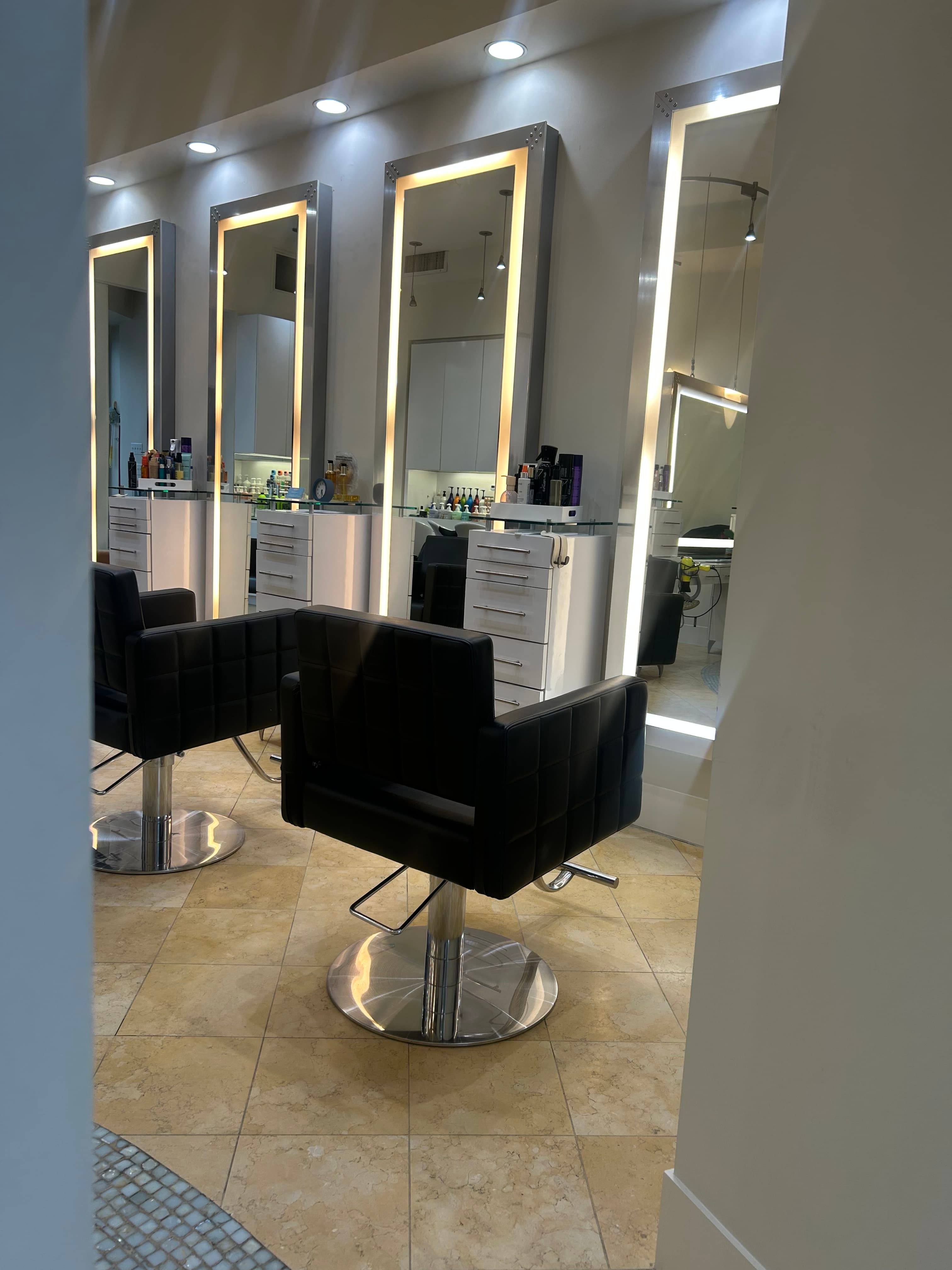 Ardan Salon entrance view